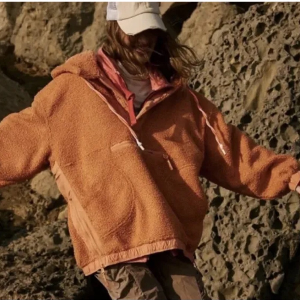 Free People Movement Fuzzy Was She Fleece Pullover Size Small Hooded New